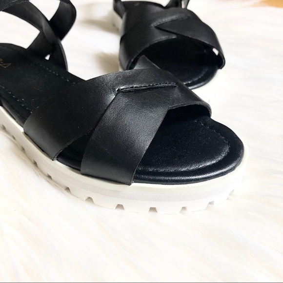 SOLD Anthro / KDB || Stars Leather Sandal - Picture 5 of 7